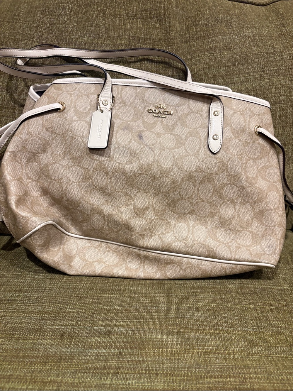 COACH F57842 Light Khaki Chalk White Signature Drawstring Carryall Tote Bag